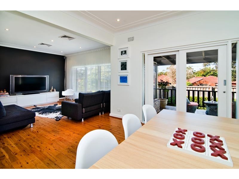 20 Hinkler Crescent, Lane Cove NSW 2066