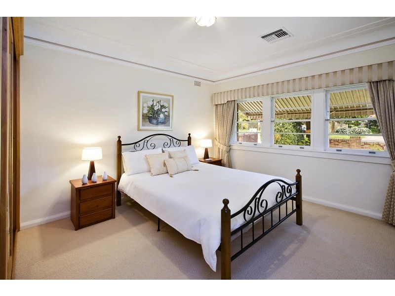 18 Barwon Road, Lane Cove NSW 2066