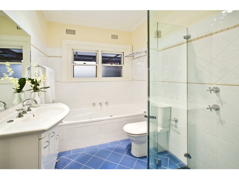 18 Barwon Road, Lane Cove NSW 2066