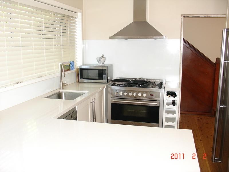 1 Tambourine Bay Road, Lane Cove NSW 2066