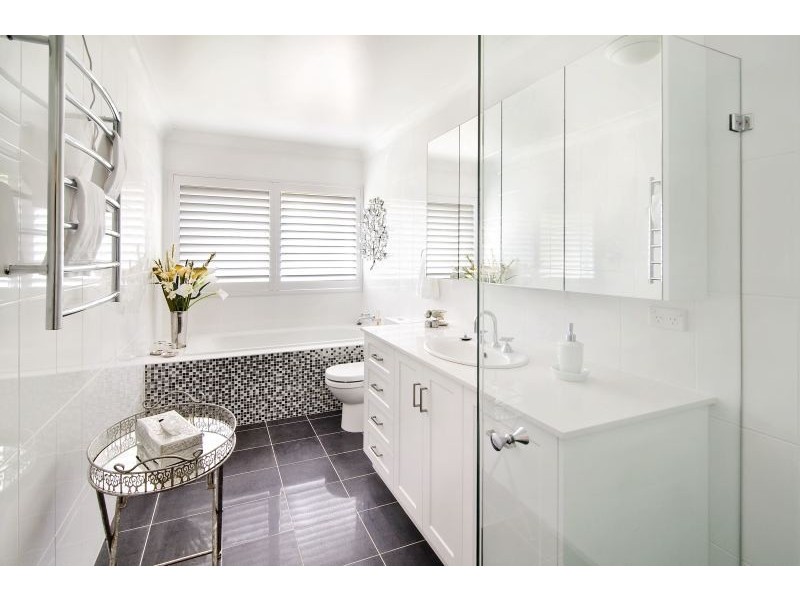 8/87 Burns Bay Road, Lane Cove NSW 2066