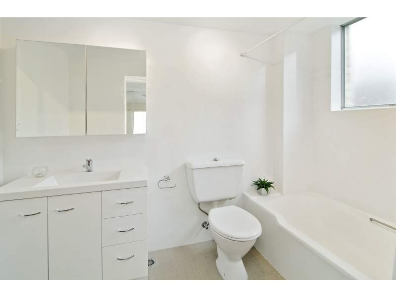 9/105-109 Burns Bay Road, Lane Cove NSW 2066