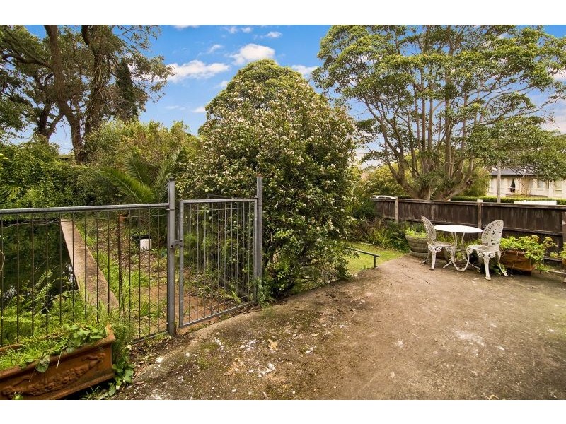 182 Burns Bay Road, Lane Cove NSW 2066