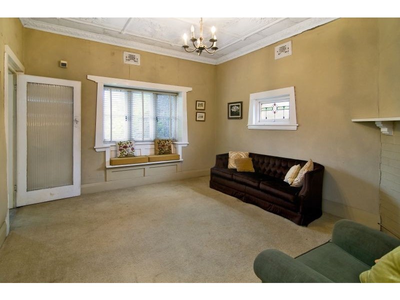 182 Burns Bay Road, Lane Cove NSW 2066