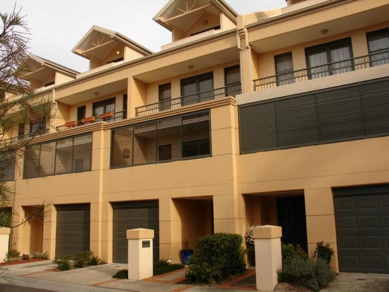 13 Sawyer Crescent, Lane Cove NSW 2066