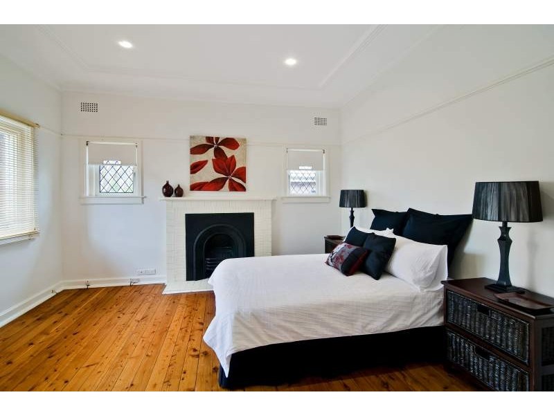 18 Tantallon Road, Lane Cove NSW 2066