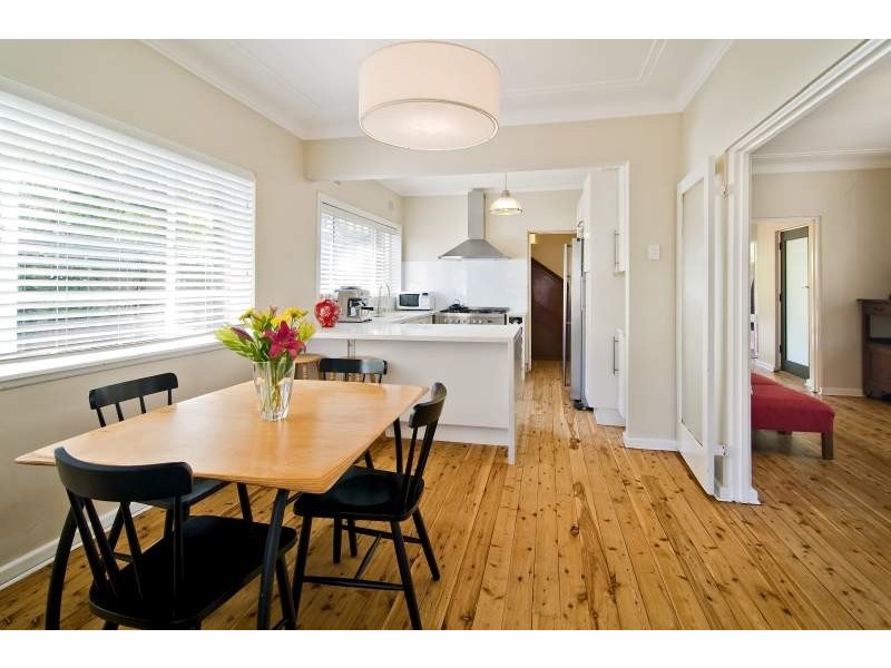 1 Tambourine Bay Road, Lane Cove NSW 2066