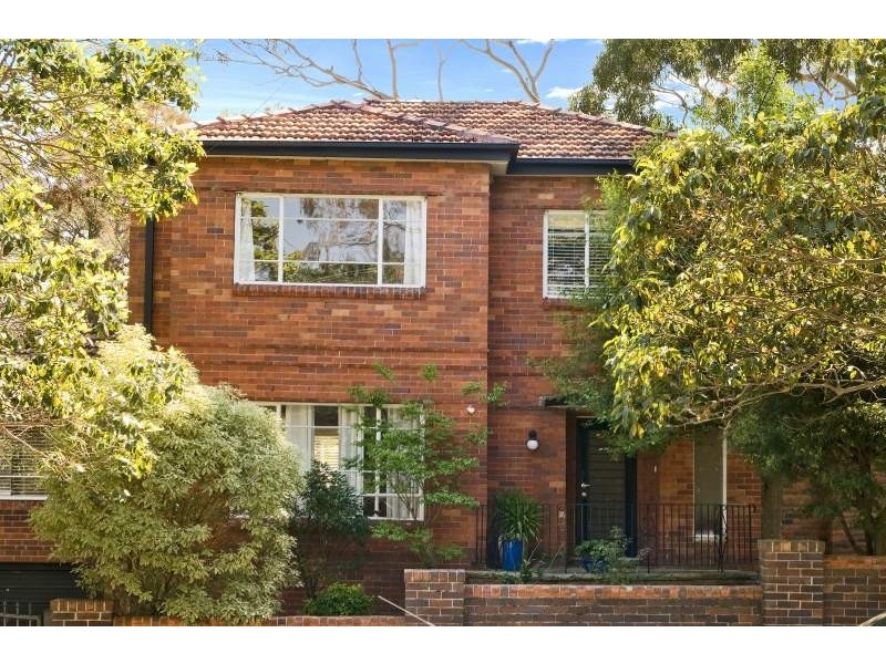 1 Tambourine Bay Road, Lane Cove NSW 2066