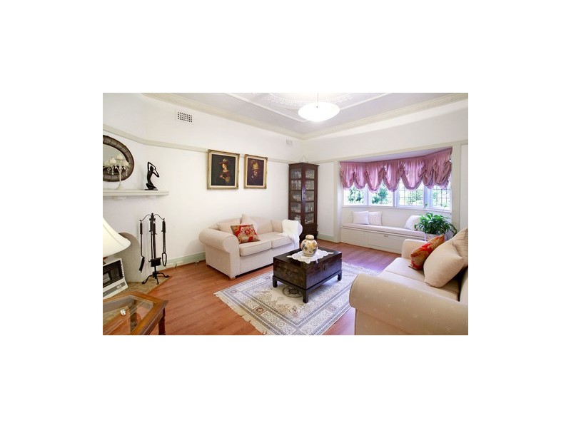 44 River Road, Greenwich NSW 2065