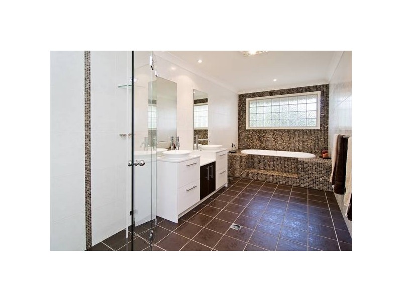 27 Romani Avenue, Riverview NSW 2066