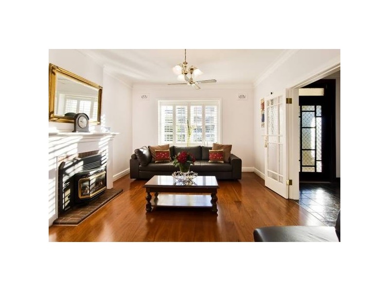 27 Wheatleigh Street, Crows Nest NSW 2065