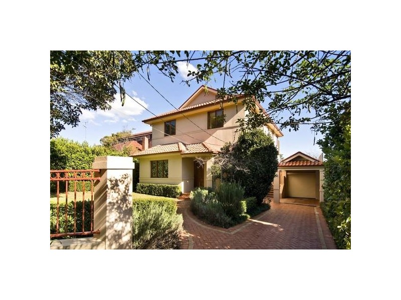 8 Ronald Avenue, Lane Cove NSW 2066