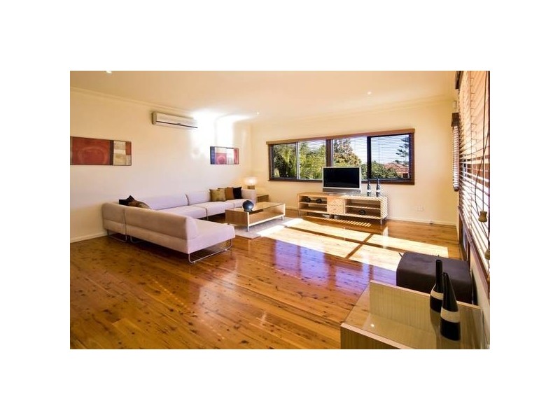 8 Ronald Avenue, Lane Cove NSW 2066