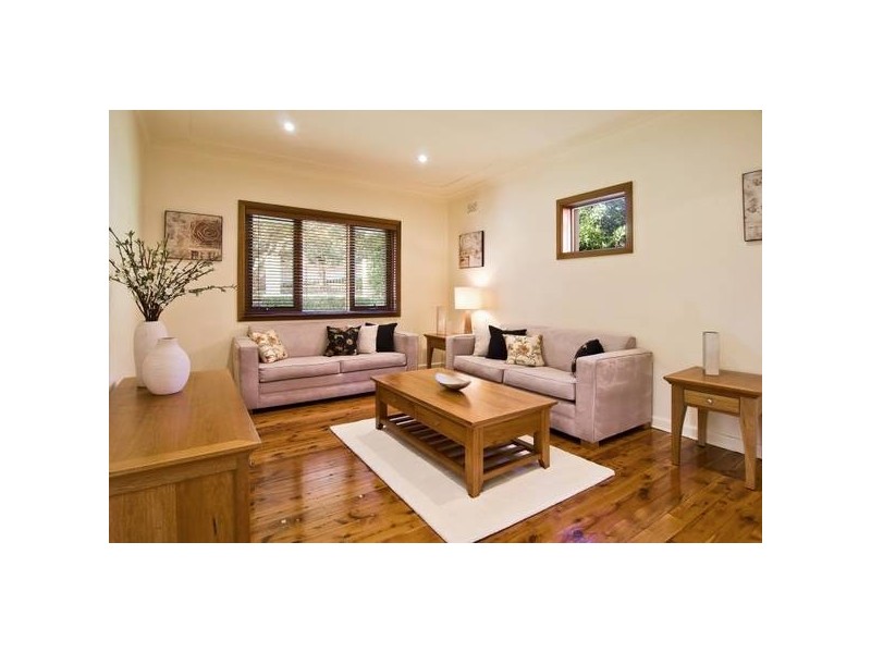 8 Ronald Avenue, Lane Cove NSW 2066