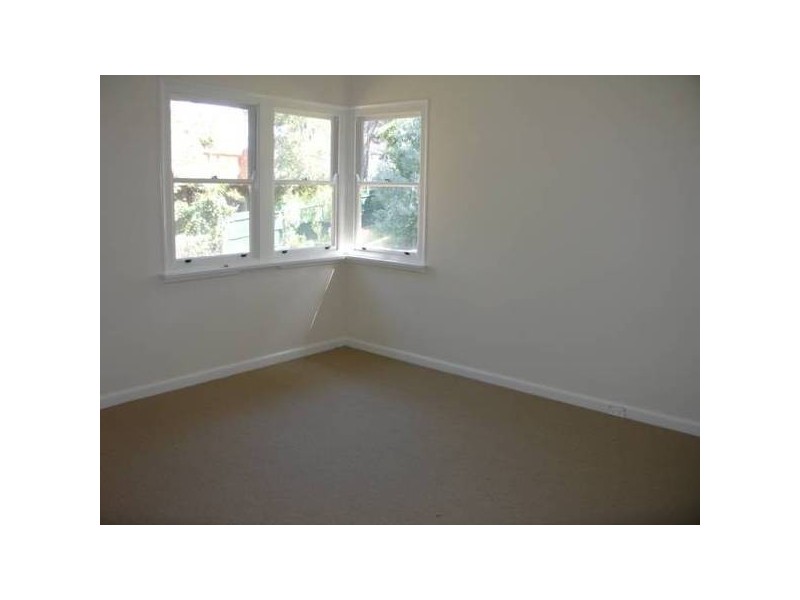 52b Kingslangley Rd, Greenwich NSW 2065