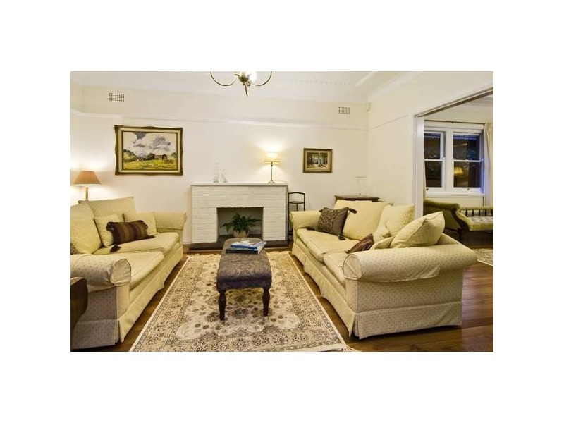 17 Nundah Street, Lane Cove NSW 2066