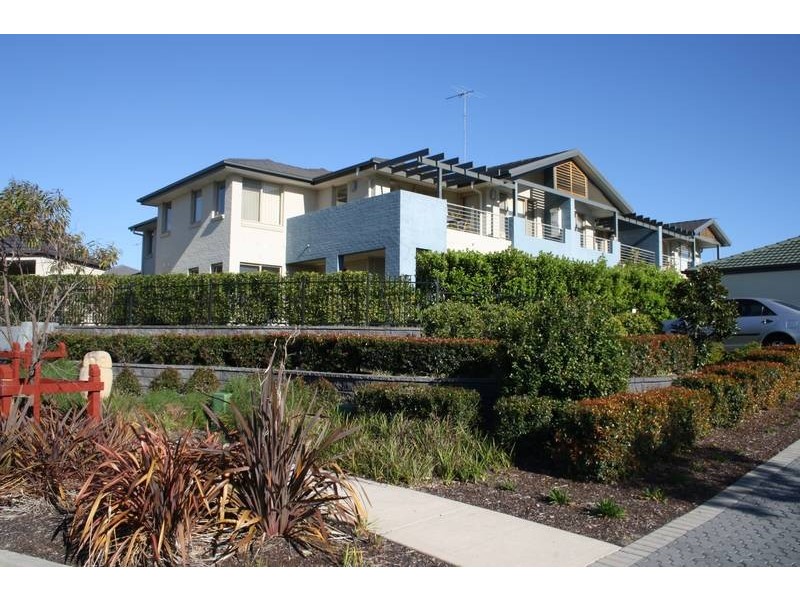5/4 Fantail Ave, Warriewood NSW 2102