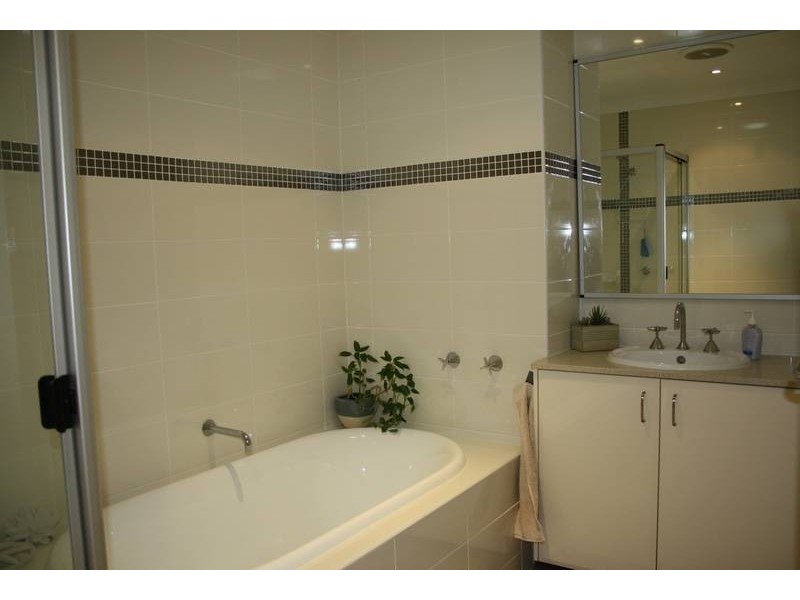 5/4 Fantail Ave, Warriewood NSW 2102