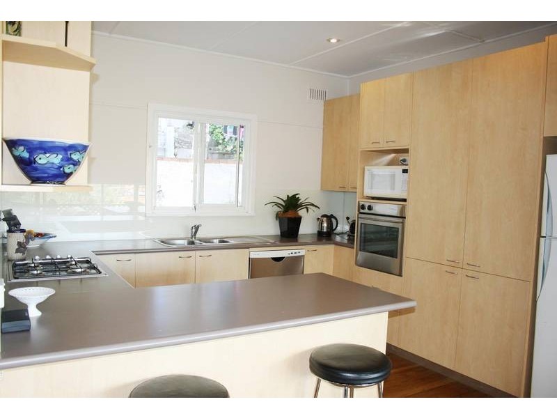 18 Nareen Parade, North Narrabeen NSW 2101