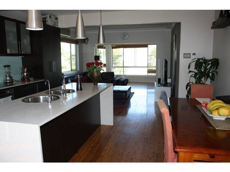 64 Federal Pde, Brookvale NSW 2100