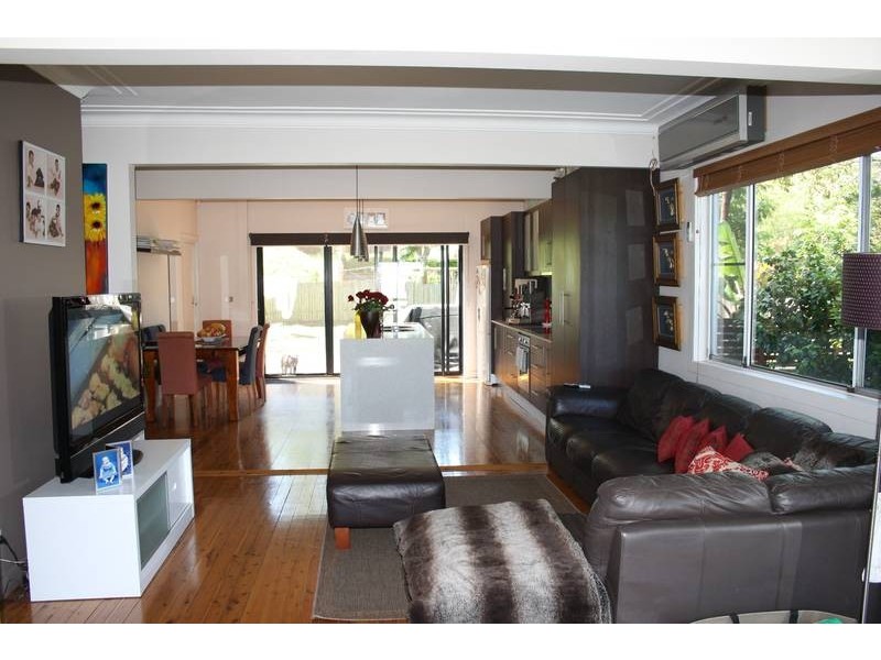 64 Federal Pde, Brookvale NSW 2100