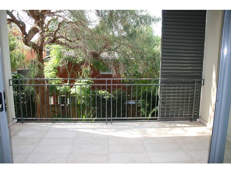 4/20 Hawkesbury Ave, Dee Why NSW 2099