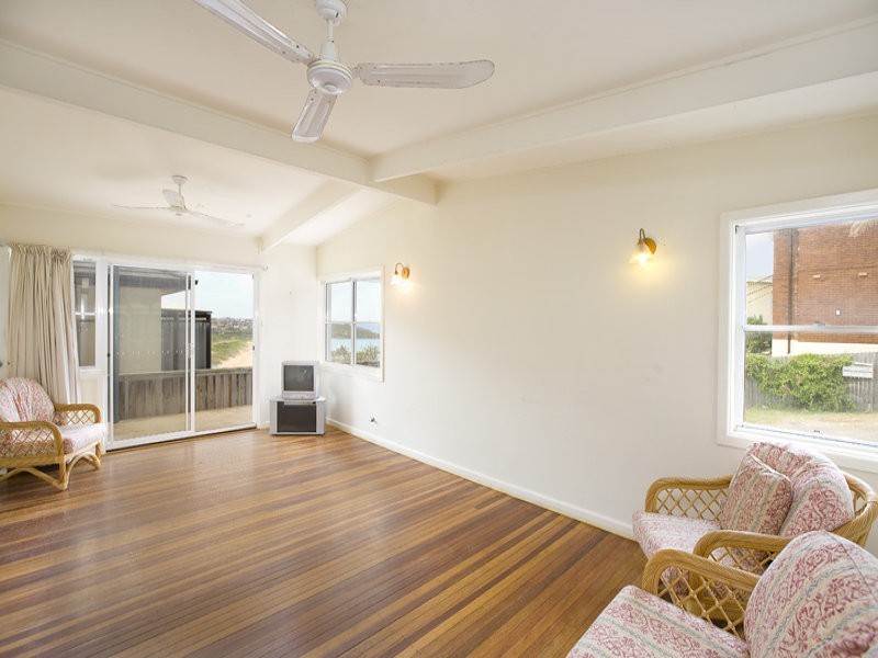 3 Ronald Ave, Freshwater NSW 2096