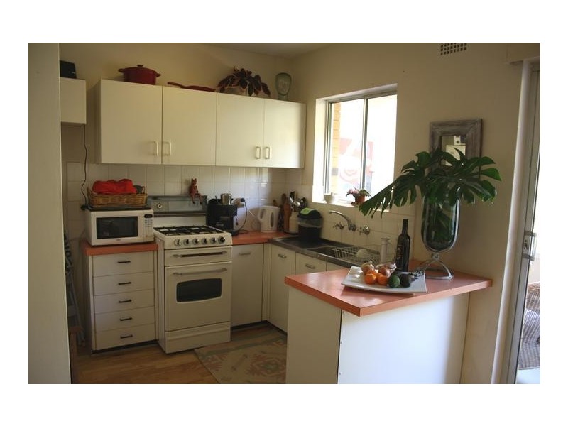 2/20 Wheeler Pde, Dee Why NSW 2099