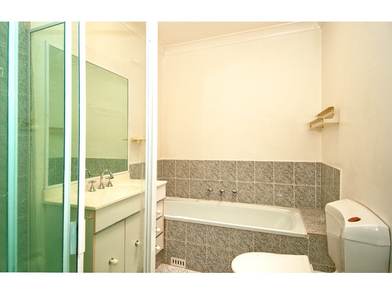 3/2 Forest Rd, Warriewood NSW 2102