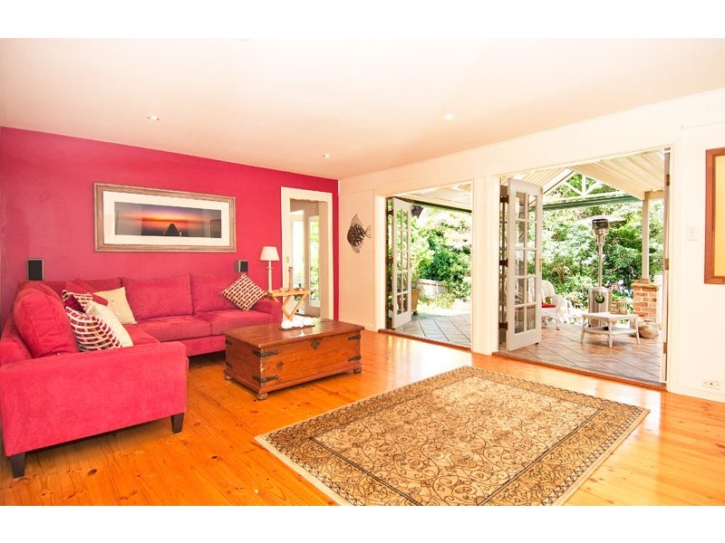 61 Nandi Ave, Frenchs Forest NSW 2086