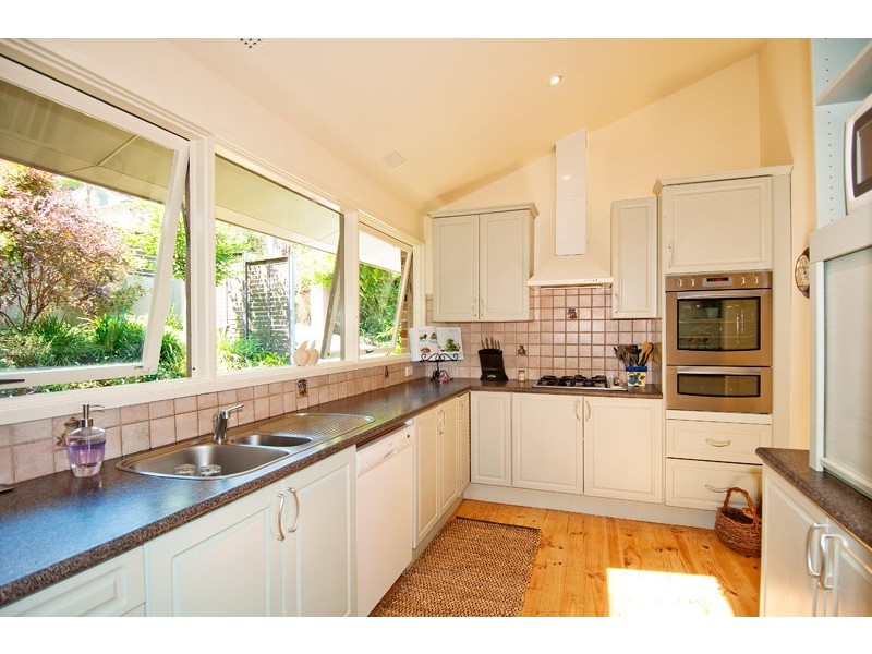 61 Nandi Ave, Frenchs Forest NSW 2086