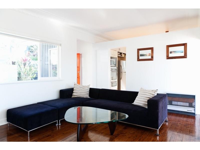 5 Cambridge Ave, Narraweena NSW 2099