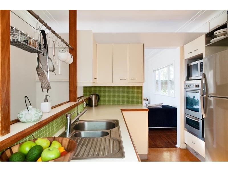 5 Cambridge Ave, Narraweena NSW 2099