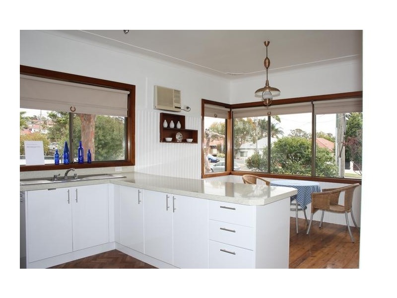 91 Warringah Rd, Beacon Hill NSW 2100