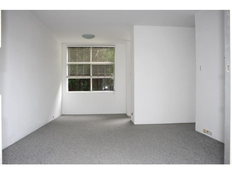 10/2 Holborn Ave, Dee Why NSW 2099