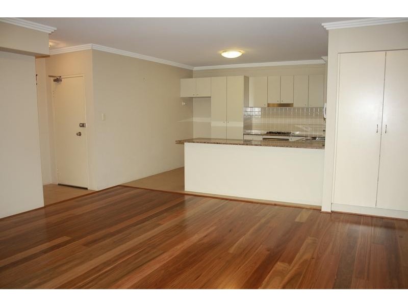 22/20 Mooramba Rd, Dee Why NSW 2099