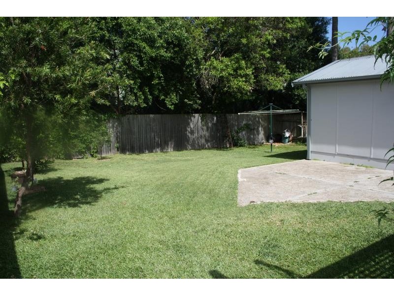 5 Penrith Ave, Wheeler Heights NSW 2097