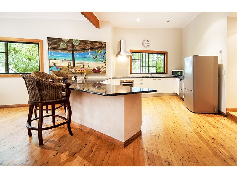 18 Bolwarra Rd, North Narrabeen NSW 2101