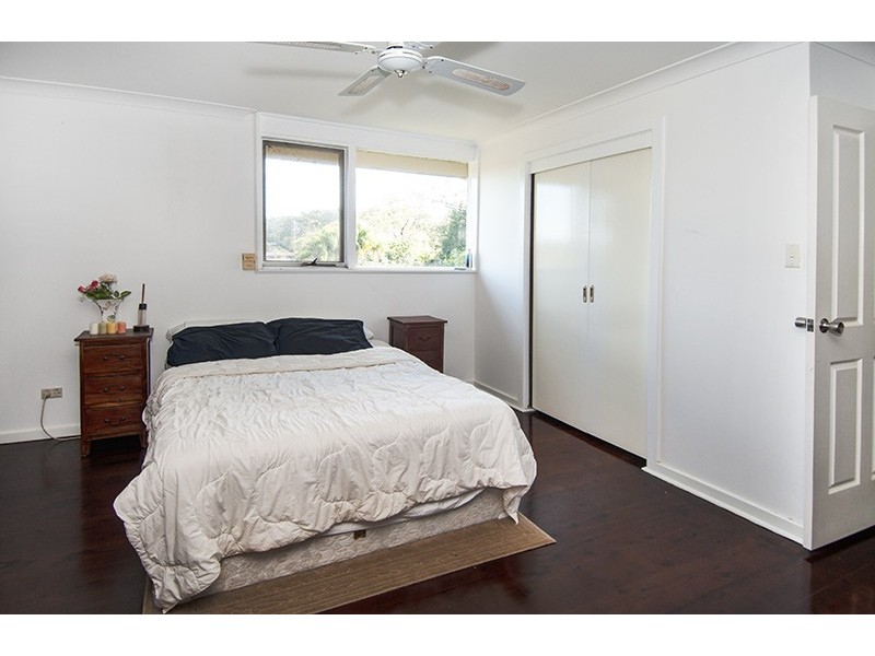 4 Wyarama Street (Enter via Ethie Rd), Allambie Heights NSW 2100