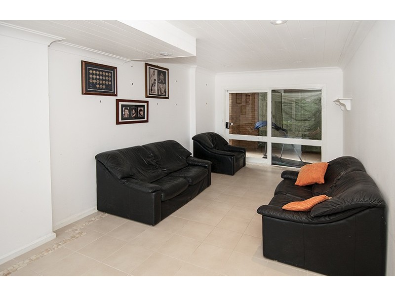 4 Wyarama Street (Enter via Ethie Rd), Allambie Heights NSW 2100