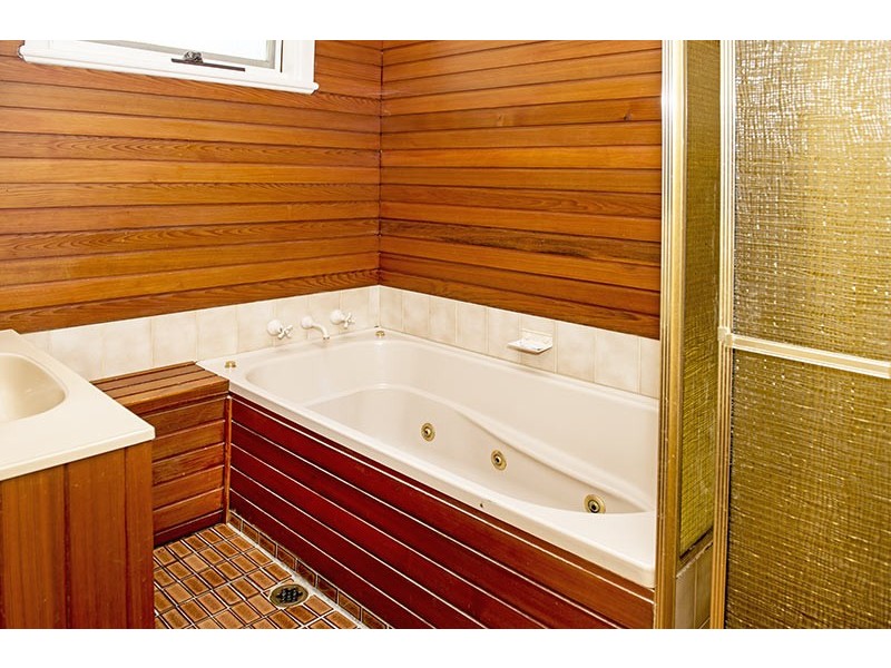 256 South Creek Road, Wheeler Heights NSW 2097