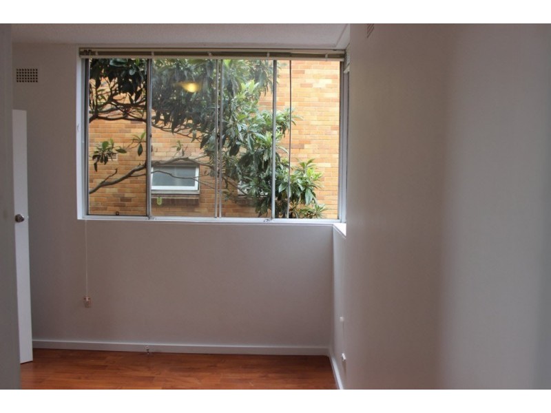 1/12 Grafton Crescent, Dee Why NSW 2099