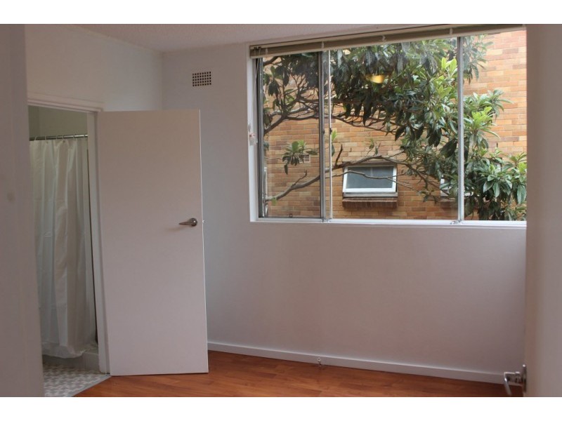 1/12 Grafton Crescent, Dee Why NSW 2099