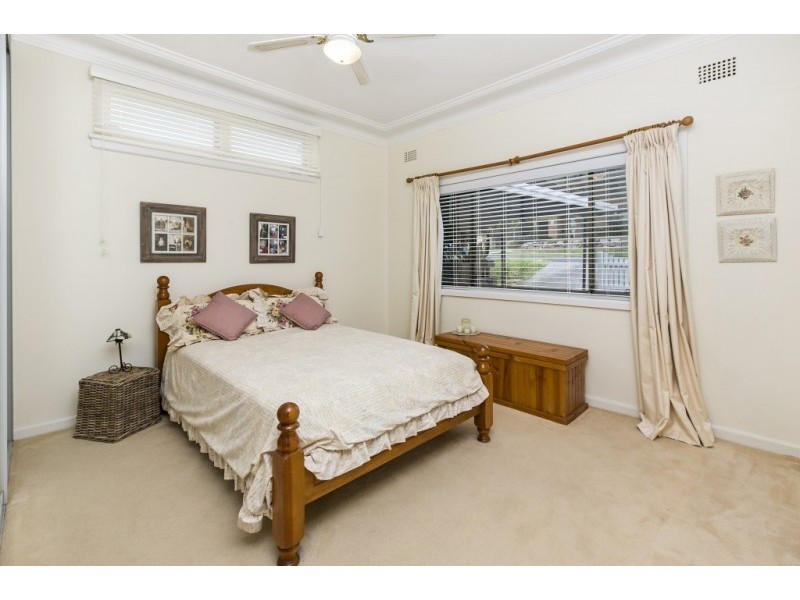 100 Parr Parade, Narraweena NSW 2099