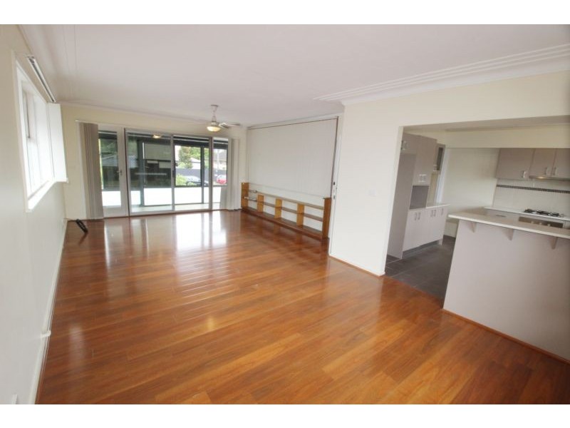 Upper 9 Campbell Ave, Dee Why NSW 2099