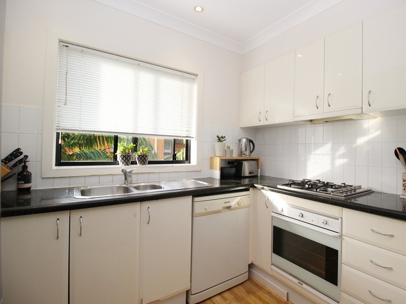 8/7 Holborn Ave, Dee Why NSW 2099