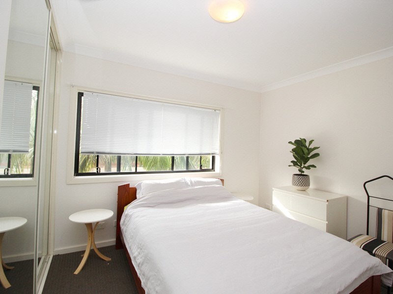 8/7 Holborn Ave, Dee Why NSW 2099