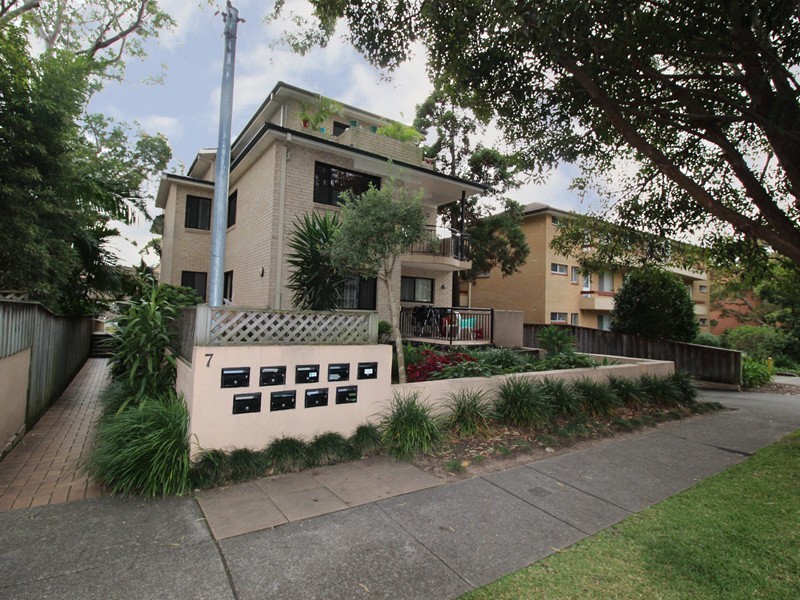 8/7 Holborn Ave, Dee Why NSW 2099