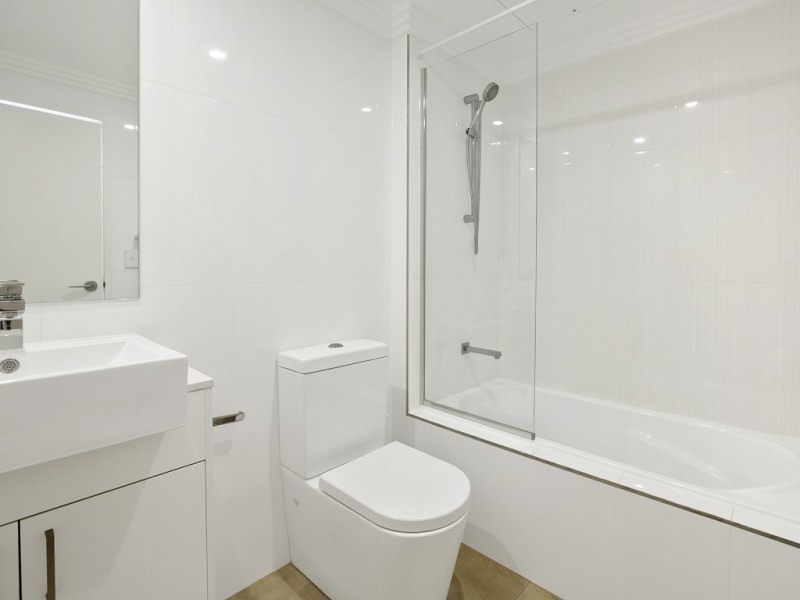 202/822 Pittwater Road, Dee Why NSW 2099