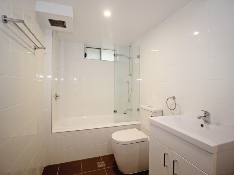 Lower 6 Oxford Falls Road, Beacon Hill NSW 2100